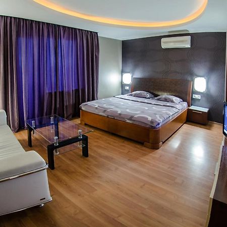 Hotrent Pechersk Lesy 20/22 Kiev Luaran gambar