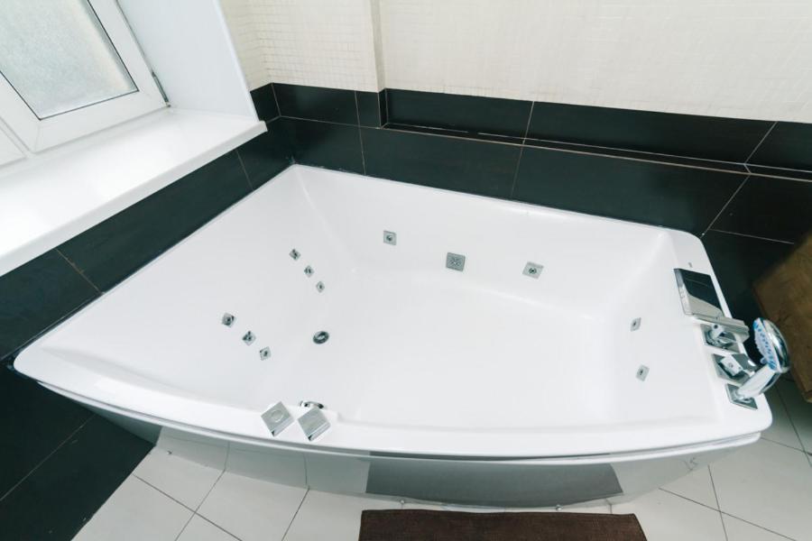 Hotrent Pechersk Lesy 20/22 Kiev Luaran gambar